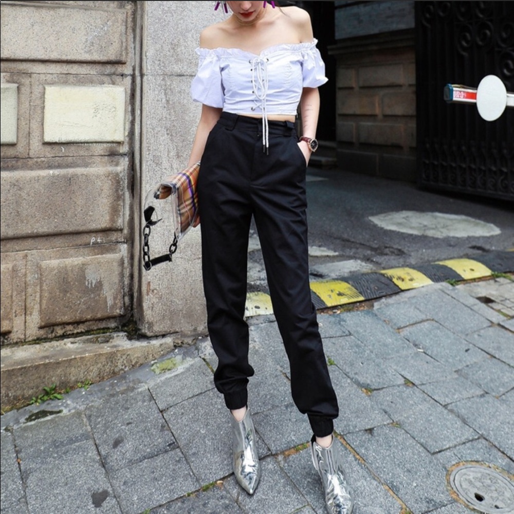 High Waisted Cargo Pants NWOT